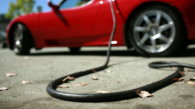 Die Presse: вместо подзарядки автомобили ещё долго будут заправлять бензином