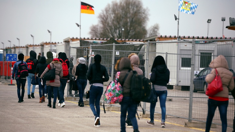 DWN: половина «депортированных» беженцев осталась в Германии 