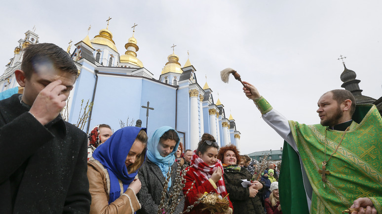 Вести: верующих Московского патриархата лишили автобусов для крестного хода в Киеве