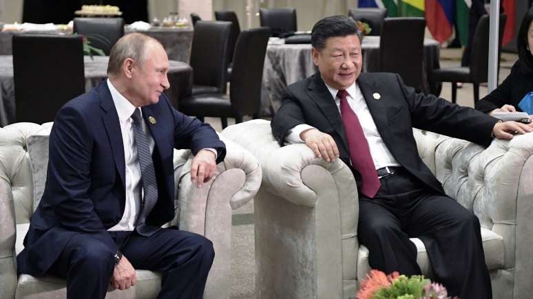 Американский историк: попытки повторить «манёвр Киссинджера» пока не помогли Трампу разобщить Россию и Китай  