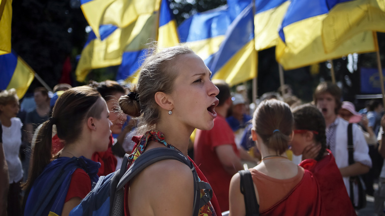 Bloomberg:  «евромайдан» дал Украине шанс на реформы, но она его упустила