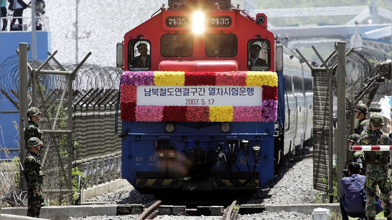 WP: Сеул хочет сесть на поезд до Европы — но на пути встали американские санкции