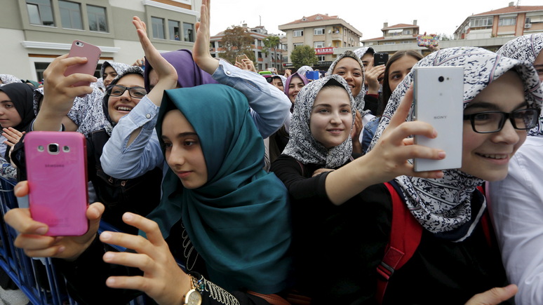 Hürriyet Daily News: Эрдоган объявил бойкот iPhone и другой американской электронике