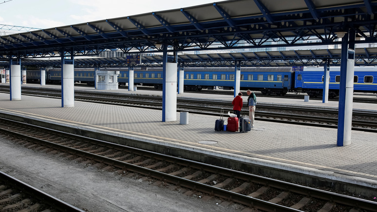 Обозреватель: на Украине задумались о запуске крымского поезда 