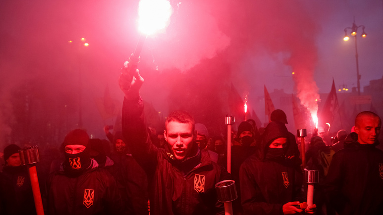 Guardian: украинские цыгане обвиняют полицию в сговоре с погромщиками