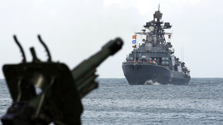 Daily Express: Москва устроит демонстрацию силы на Средиземноморье