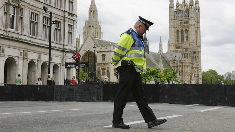 Times: нехватка ресурсов вынуждает британскую полицию доверить расследования компьютеру