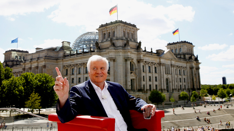 RP: глава МВД ФРГ отыскал «мать» всех политических проблем в Германии