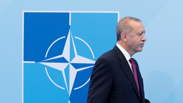 Foreign Policy: хотя Турция и входит в НАТО, особой любви ни к альянсу, ни к США не питает 