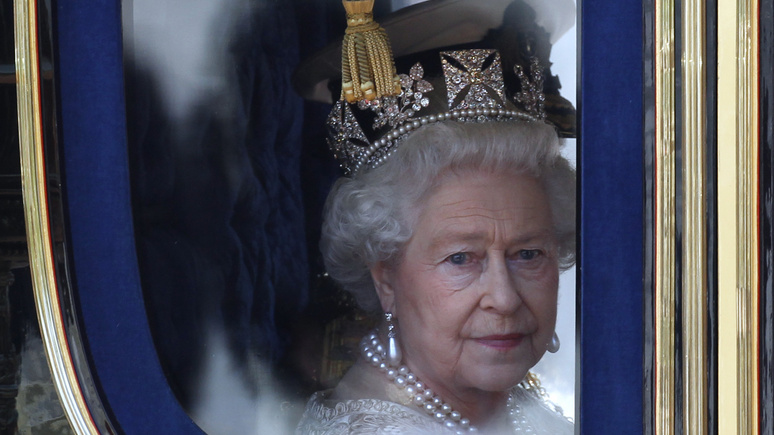 Daily Mail рассказала, как Елизавета II едва не сорвала спасение британского агента от КГБ 