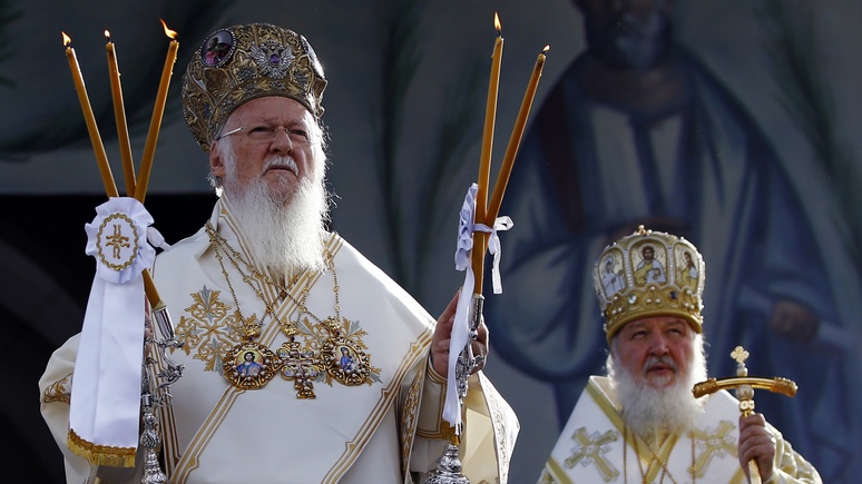 SZ: «вторжение» на территорию РПЦ грозит крупнейшим церковным расколом за последнюю тысячу лет