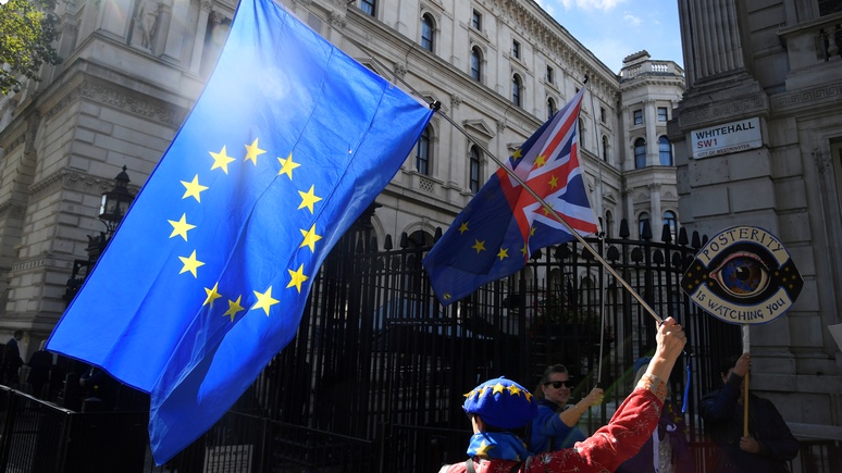 Independent: британцам грозят «бюрократические кошмары», если Лондон и ЕС не договорятся по брекситу 