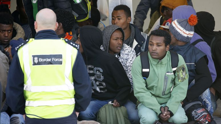 Figaro: Франция страдает от детей-мигрантов — выдворять нельзя, а содержать дорого