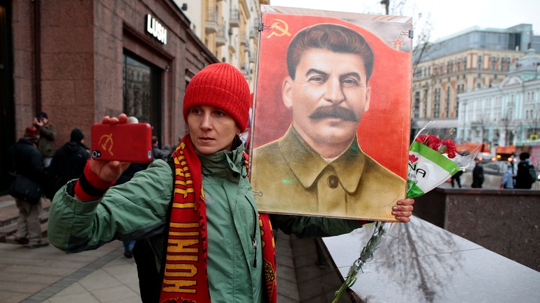 Times: «впервые слышу» — половина российской молодёжи в полном неведении о сталинских чистках