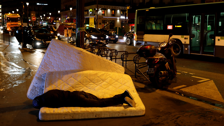 Le Figaro рассказала о том, как наркоманы превращают в ужас жизнь парижан 
