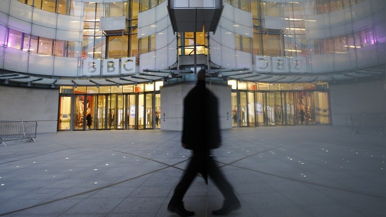 Telegraph: в борьбе с «гетеронормативной культурой» BBC добавит в эфир больше геев 