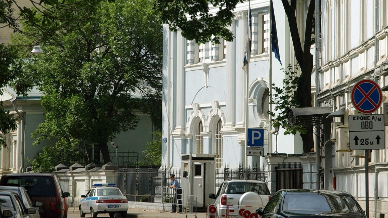ERR: на украшение потолка посольства Эстонии в Москве потратят 36 тысяч евро