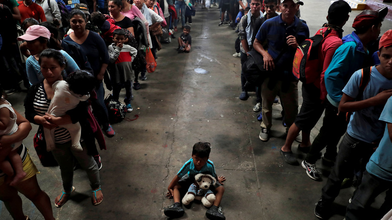 El País: рекордное число незаконных мигрантов с детьми привело Трампа в ярость