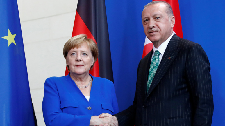 Spiegel: Германии не нужен хаос в Турции, поэтому она прощает Эрдогану его «авторитарность» 