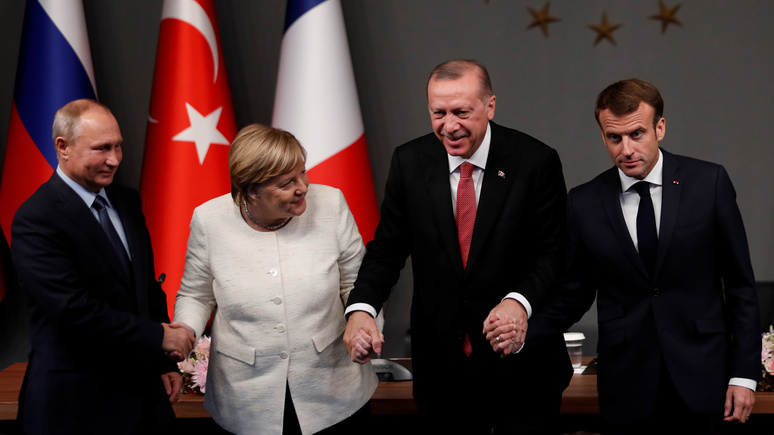Bild: Меркель раскритиковали за «излишнее дружелюбие» к Путину и Эрдогану 