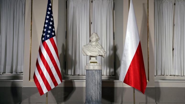 DLF: лесть, деньги, конфликт с НАТО — ради Форта Трампа Польша пойдёт до конца