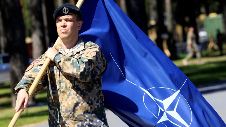 Bloomberg: Европе не нужна своя армия — НАТО и так успешно справляется