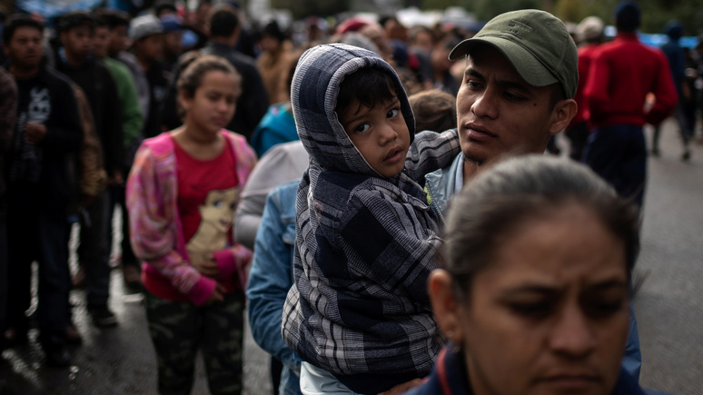 «Гудбай, Америка»: Times рассказала о мигрантах из каравана, которые решили вернуться домой 