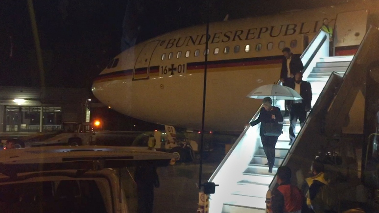 Милая и спокойная: аргентинский пассажир рассказал, какой увидел Меркель в самолёте