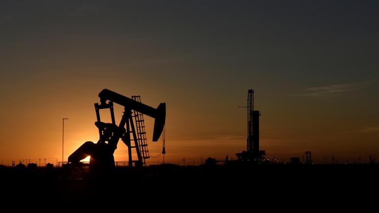 CNBC: страны ОПЕК договорились с союзниками сократить добычу нефти
