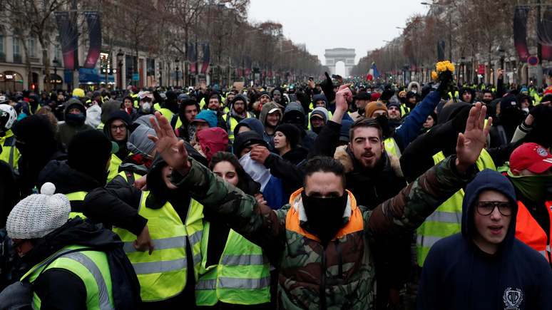 Le JDD: Париж искал, но так и не нашёл российский след в протестах «жёлтых жилетов»