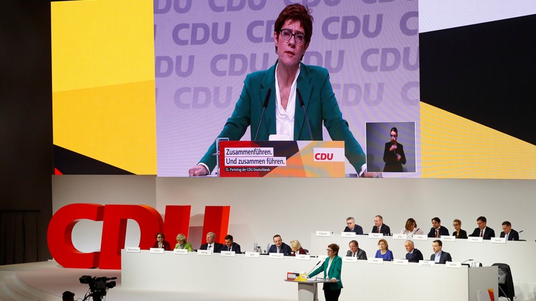 N-TV: после избрания главой ХДС преемницу Меркель одолели телефонные хулиганы