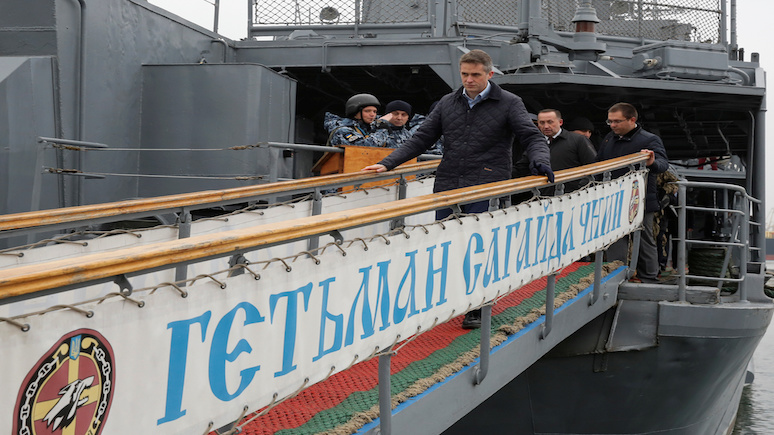 DM: Украина не одинока — из солидарности Уильямсон прислал военный корабль и приехал сам