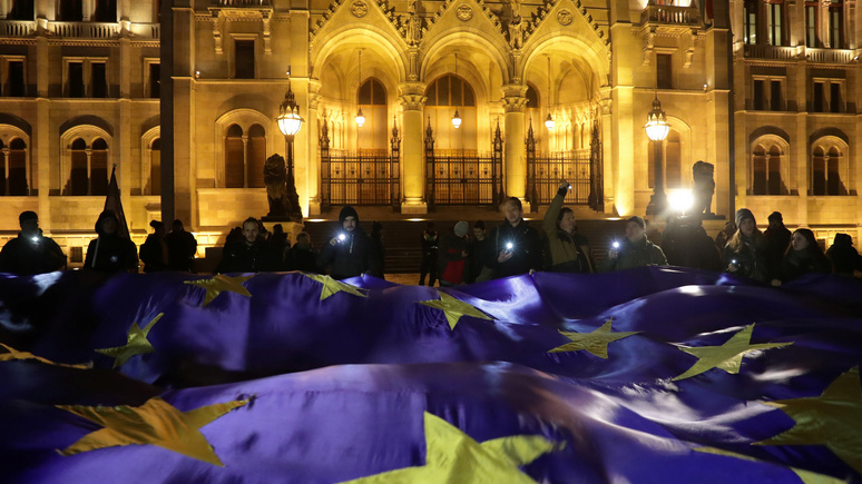 El Periódico: председательство Румынии в ЕС обострит раскол между Восточной и Западной Европой