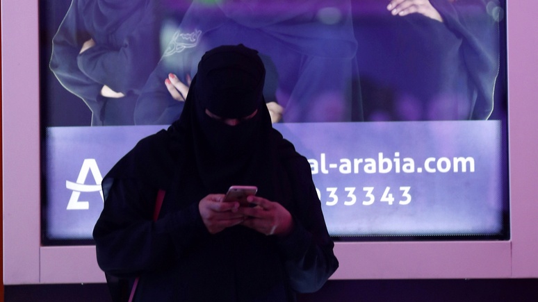 Fox News: саудовских женщин о разводе будут уведомлять с помощью смс-сообщений