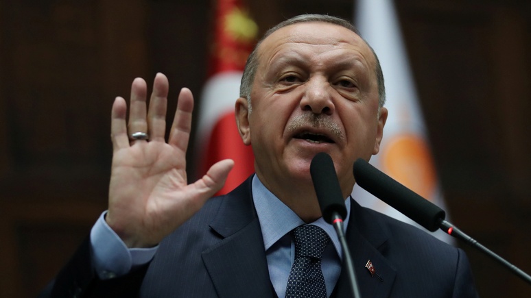 Guardian: Эрдоган осудил позицию США и попросил их отдать сирийские базы