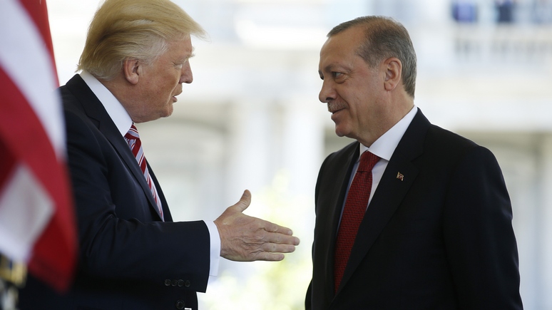 CM: на просьбу США отказаться от С-400 Турция ответила «средним пальцем»