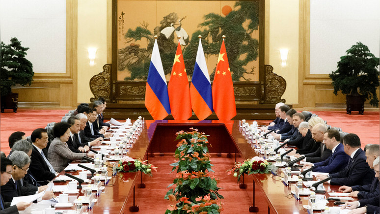 WSJ: от «русско-китайского исполина» Вашингтон спасёт только переоценка отношений с Москвой