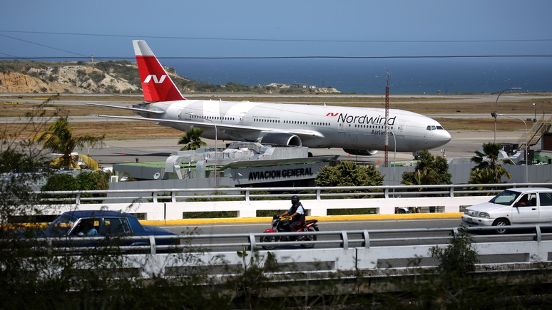 Express: «загадочный российский самолёт» в Каракасе распалил фантазию любителей заговоров 