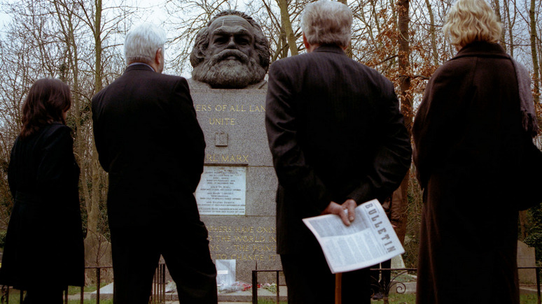 CNN: с молотком против основоположника коммунизма — вандалы осквернили могилу Карла Маркса
