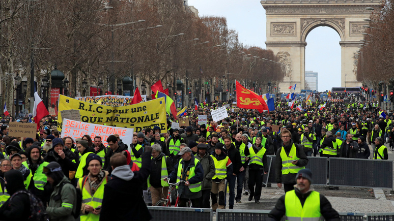L’Express: 52% французов считают, что «жёлтым жилетам» пора остановиться
