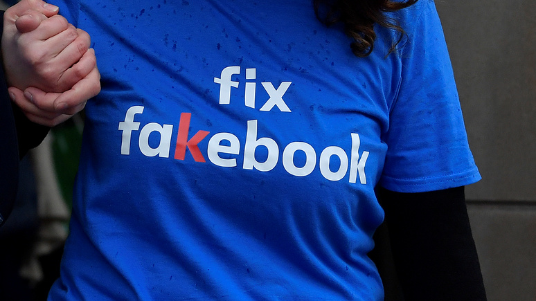 Guardian: британские парламентарии назвали Facebook «цифровым гангстером»