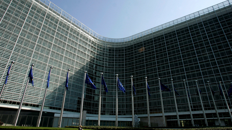 WiWo: Еврокомиссия пригрозила США ответными пошлинами 