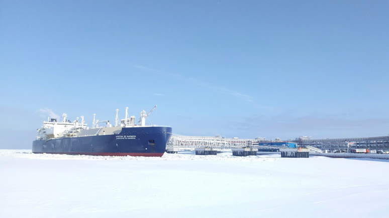 «Не чьё-то озеро»: адмирал США заявил, что не позволит России и Китаю присвоить Арктику