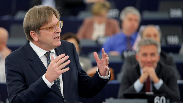 Экс-премьер Бельгии: в следующем десятилетии ЕС рискует столкнуться с «националистическим кошмаром» 