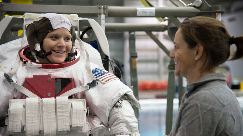 NBC: дело Терешковой живёт — NASA готовит первый «женский» выход в открытый космос 