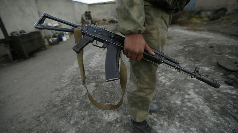 24 канал: украинская полиция заменит автоматы Калашникова на немецкие пистолеты-пулемёты