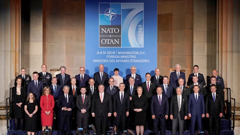 «Угроза для всего мира»: немецкие левые призвали одуматься и распустить НАТО