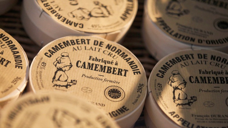 Daily Telegraph: камамбер-то не настоящий — французские сыроделы схлестнулись в борьбе за качество