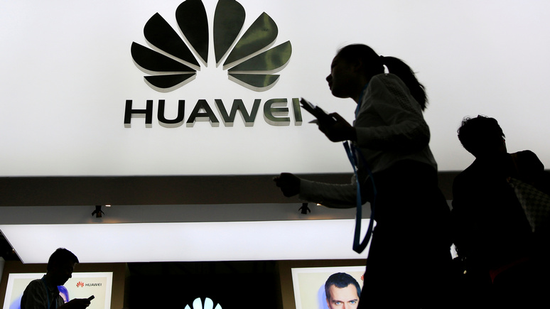 Times: ЦРУ предупреждает — Huawei сотрудничает с армией Китая