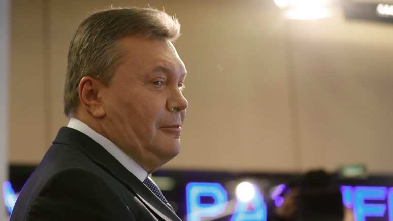 Обозреватель: Виктор Янукович поздравил Владимира Зеленского с победой